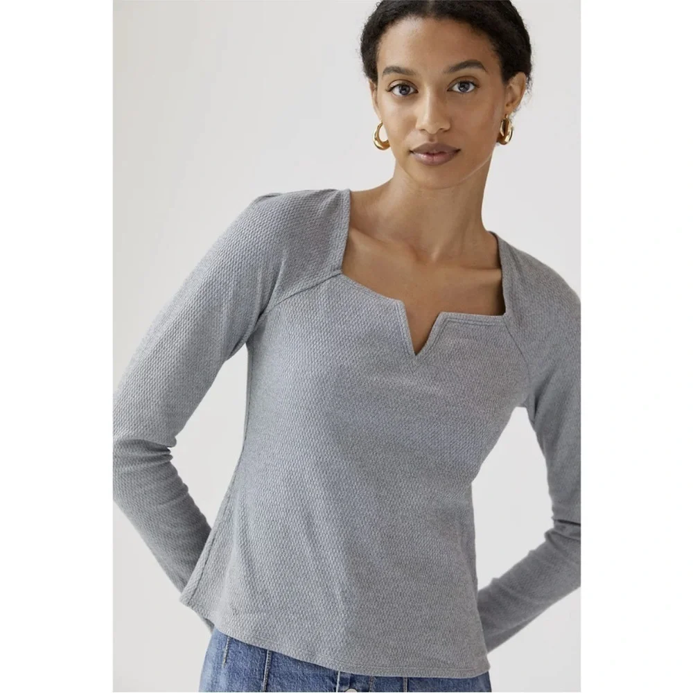 Anthropologie Pilcro Gray Notch Neck Tee - small G3
